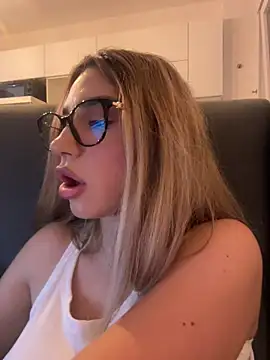  ItalianGirl chat room