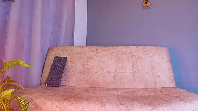 jade_brunnette webcam