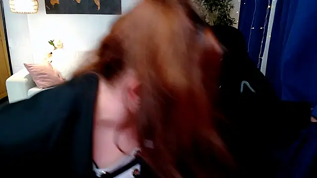 Hennessy_bunny webcam