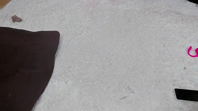 Nayeomy live sex cam