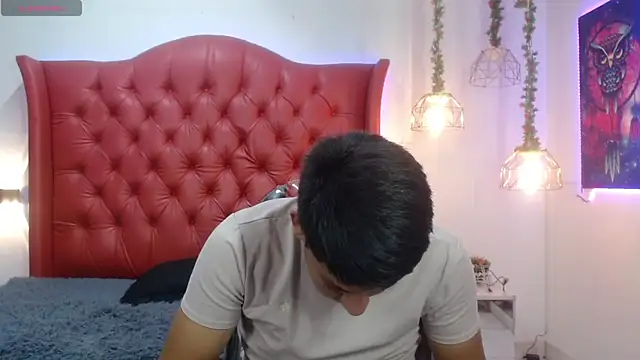 dominantboy4 (M twink) - cum show