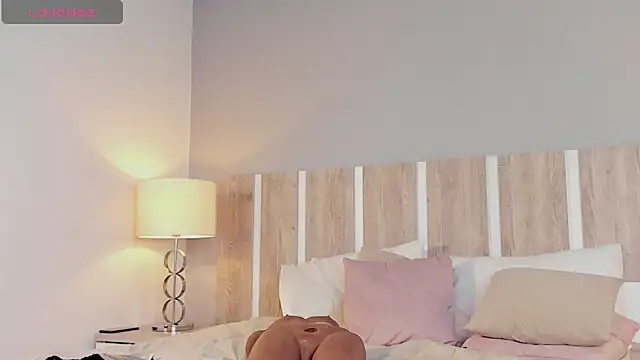 emilysearss - EmilySearss's free webcam - UK Sex Cams