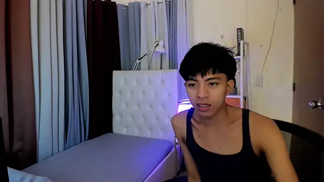 davincihugecock live sex cam