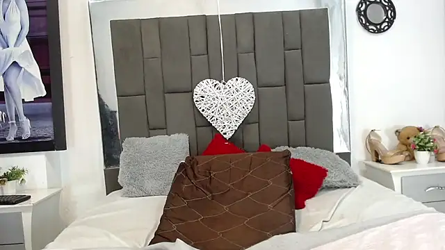 BonnieClydde's Thumbnail