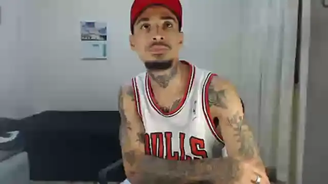 emiliano_hottt webcam