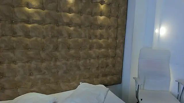 violet_giraldo webcam