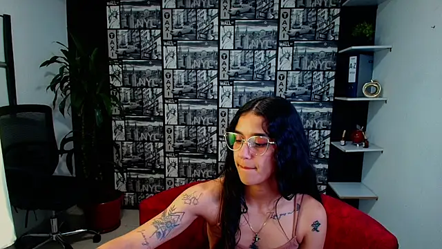 DanielaMonroe webcam