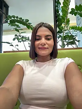 Irina_Velvett webcam