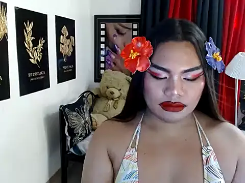 TSbrianaHugeCock webcam