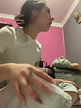 NickieCute- - Live Cams