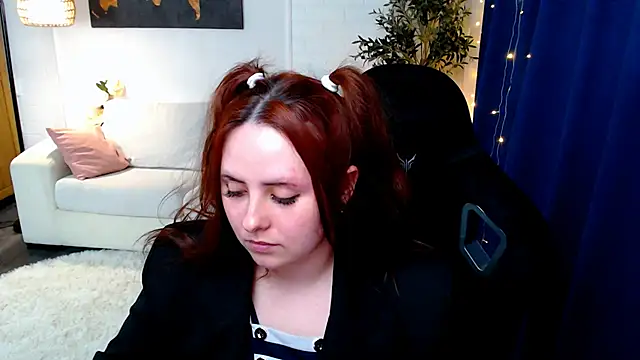 Hennessy_bunny webcam