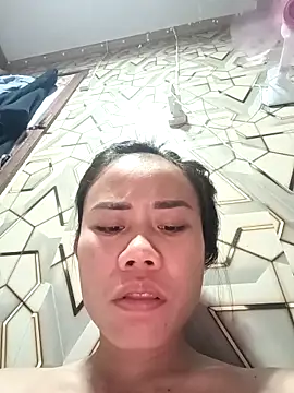 Webcam Model (Hotsquirter_10)  is live.Free join now!