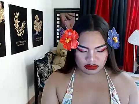 TSbrianaHugeCock webcam