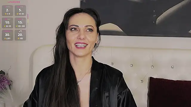 KathiaLust live sex cam