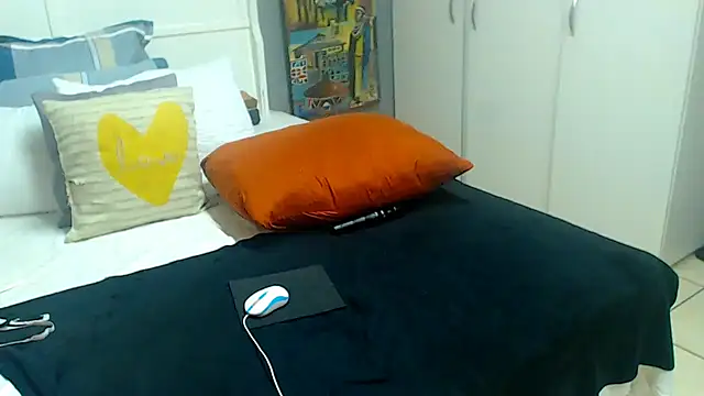 Brunettedevon33 webcam