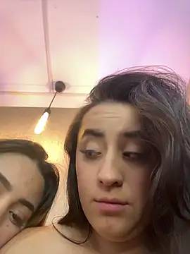 Antonella_Julieta webcam