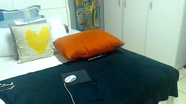 Brunettedevon33 webcam