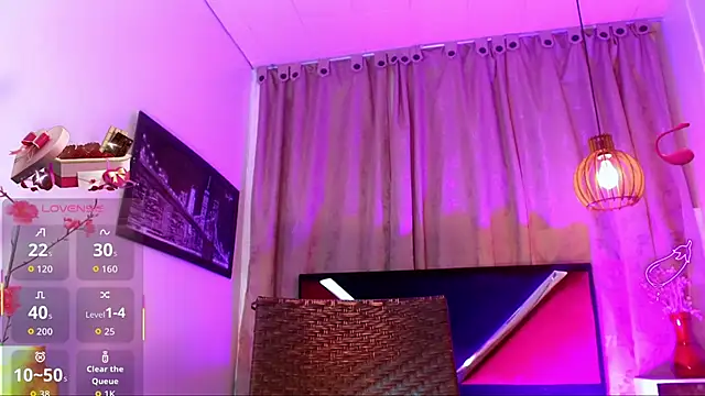 katha_Crawford webcam