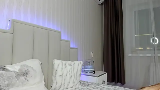 ooksiiii (F young) - Handbra at goal!