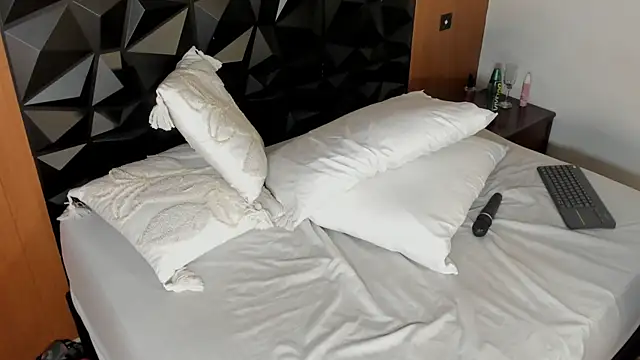 Wendy_Marchall webcam