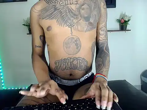 Tatoo_Noah webcam