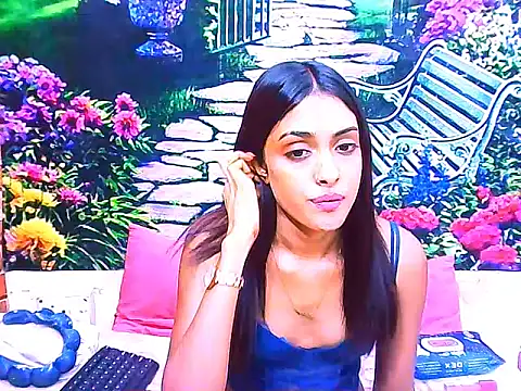 IndianPretty14u2Luv webcam