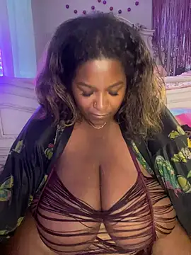 Webcam Model (xoxoSELENAxoxo)  is live.Free join now!