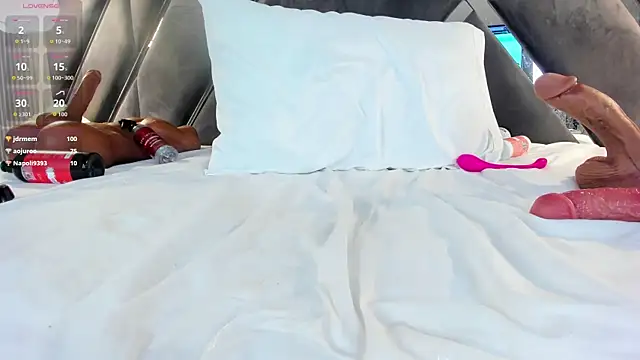 Ivonne_Millerr webcam