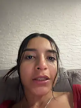 Webcam Model (violeta365)  is live.Free join now!