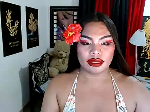TSbrianaHugeCock live sex cam