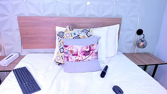 Stacey_white_ webcam