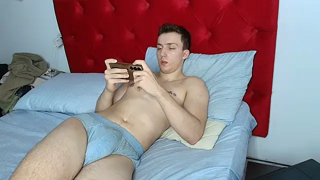 NicoDavisOfficial webcam