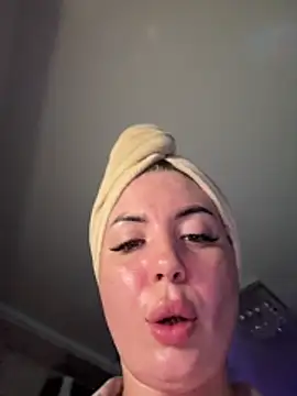 IssabellaNoirs webcam