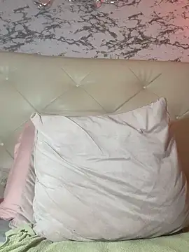 Webcam Model (Lili__taylor)  is live.Free join now!