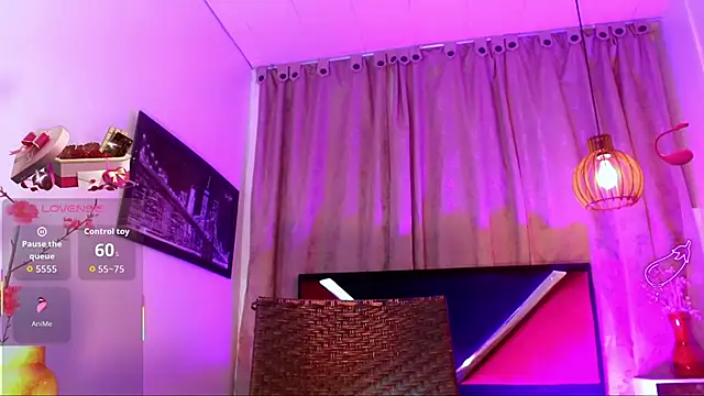 katha_Crawford webcam