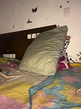 Molyjoliepetitte_245 webcam