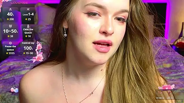 EmilyWhispers webcam