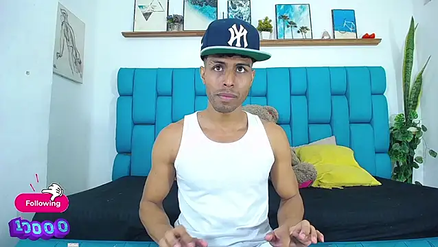 Interracial_Snow_Bunny webcam