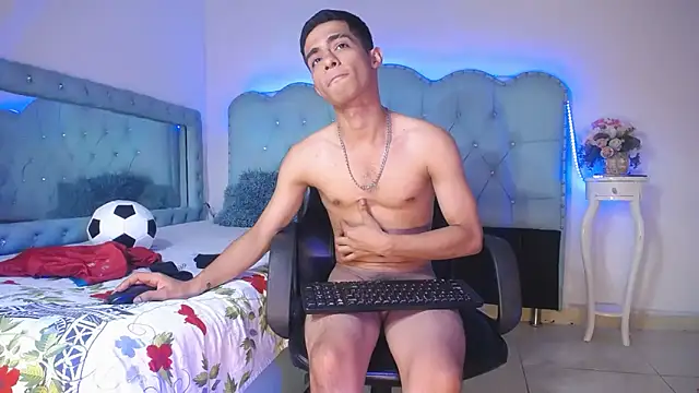 Apolo_Richards webcam