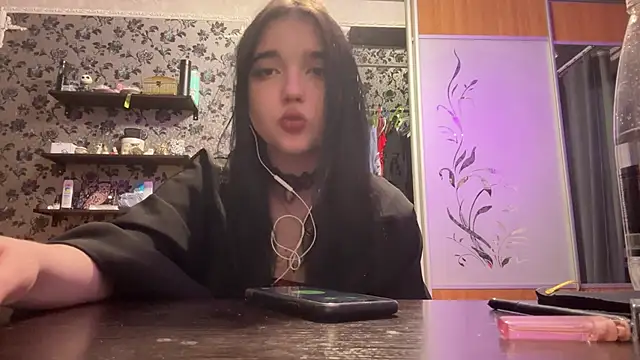 ShriekedGrafting webcam