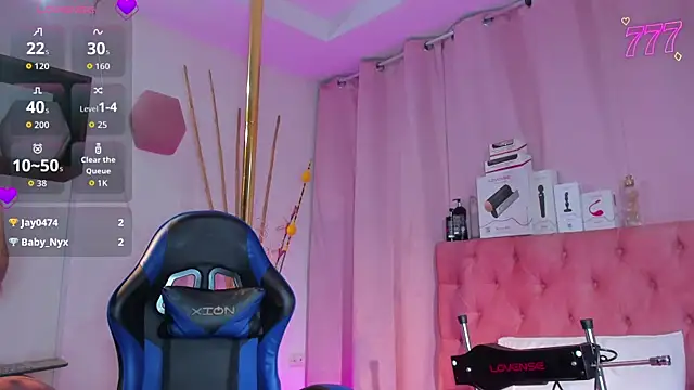 _taylor_black webcam