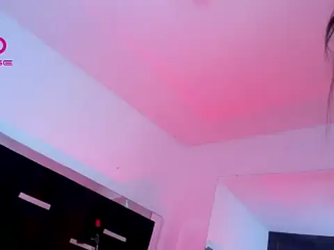 DANITENDER555 webcam