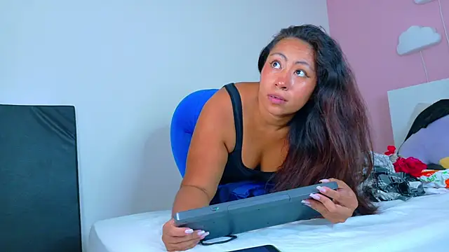 SeleneGibson__ webcam