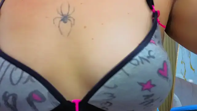 Erika_Suarez_b webcam