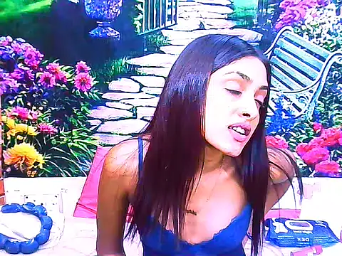 IndianPretty14u2Luv webcam