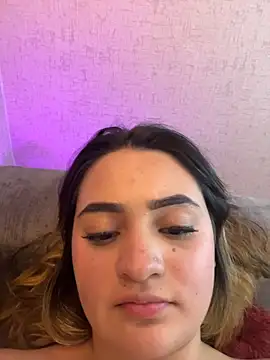 Antonella_Julieta webcam