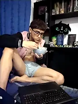 AoA-BoyStudent webcam