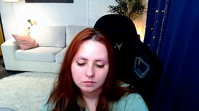 Hennessy_bunny webcam