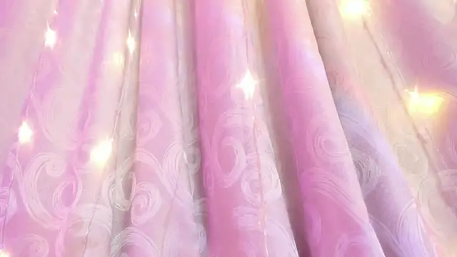 Lilith_salvatoree webcam