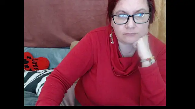 PlayfullMature webcam